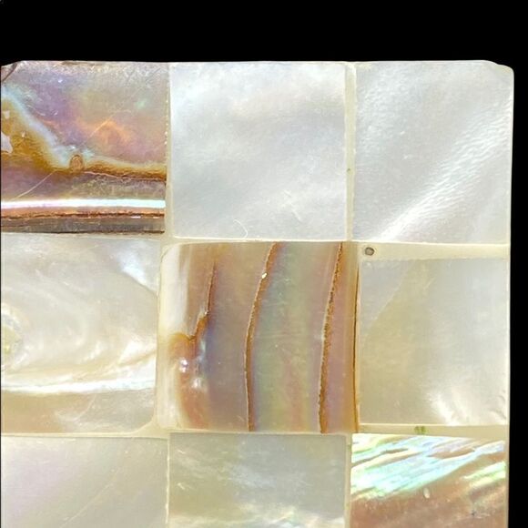 Mother of Pearl abalone ring on plastic base - Picture 4 of 12